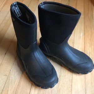 Men’s classic mid Bogs